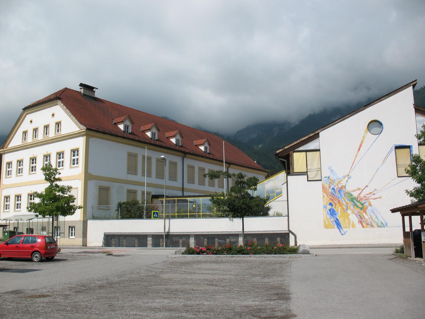 Südansicht der VS Thaur