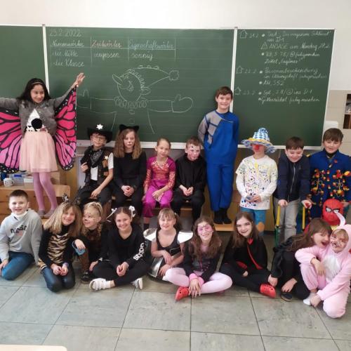 Fasching in der 3b