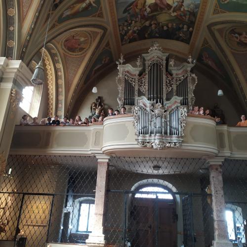 Führung der 3b-Kinder durch die Pfarrkirche Thaur
