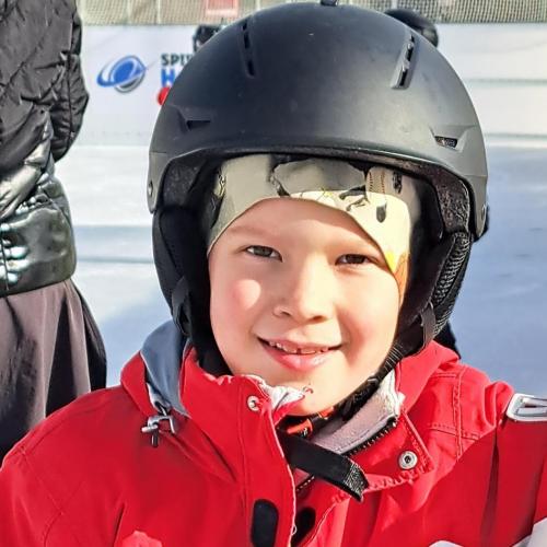 Die 2a Kinder beim Eislaufen